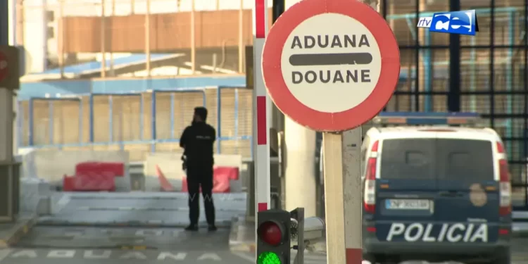 بسبب منع البضائع الإسبانية من الدخول عبر معبري سبتة ومليلية.. نائب إسباني يشتكي المغرب للمفوضية الأوروبية