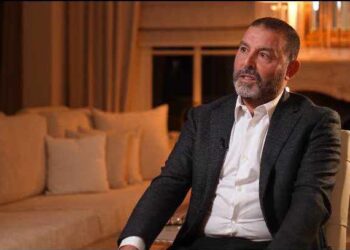 تعرفوا على مسار ابن زايو أحمد برغوال صاحب سلسلة أسواق تجارية بهولندا – فيديو