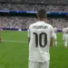 بعد عامين من الفاجعة..الطفل المغربي إبن الحوز يعطي انطلاقة مباراة ريال مدريد وإسبانيول
