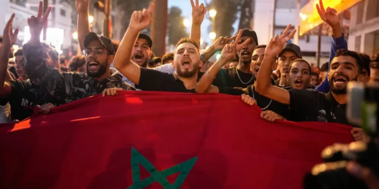 صحيفة فرنسية: احتجاجات “جيل Z” في المغرب تحترم قدسية المؤسسة الملكية والمطلب هو رحيل أخنوش