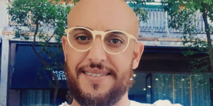 التواصل كأداة فعالة لتجاوز الخجل الاجتماعي: رؤية من داخل التجربة