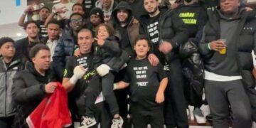 ابن زايو شرف معطى الله.. من بطل صغير إلى نجم عالمي في الكيك بوكسينغ