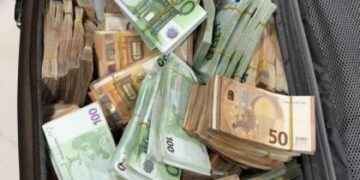 تفاصيل أوفى حول تدخل عناصر الجمارك لمراقبة أنشطة الصرف بزايو