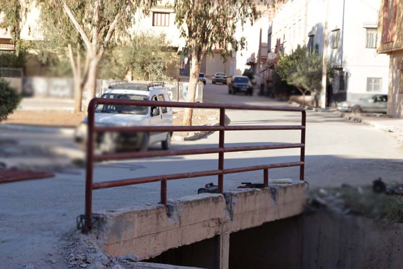 حي أفراس بزايو خارج عملية تسييج القناطر وجمعية تتساءل: “هل هناك اعتبارات حرمت الحي من العملية؟”