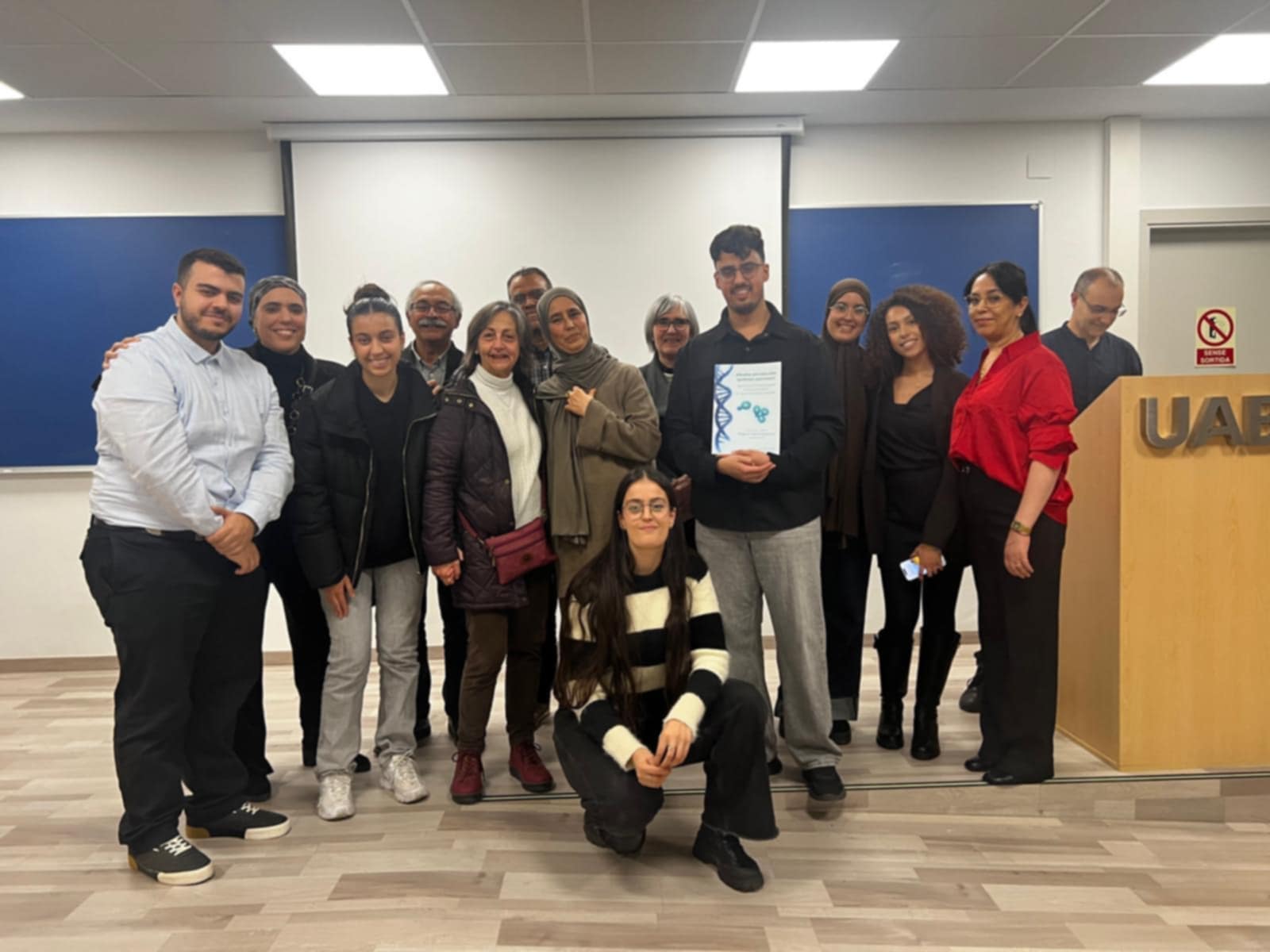 ابن زايو عبد الغني زخنيني أبضرحول يحصد شهادة الدكتوراه بميزة مشرفة جدا من جامعة برشلونة – صور