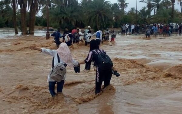 الأرصاد الجوية تحذر المغاربة من عبور الأودية والسيول الجارفة