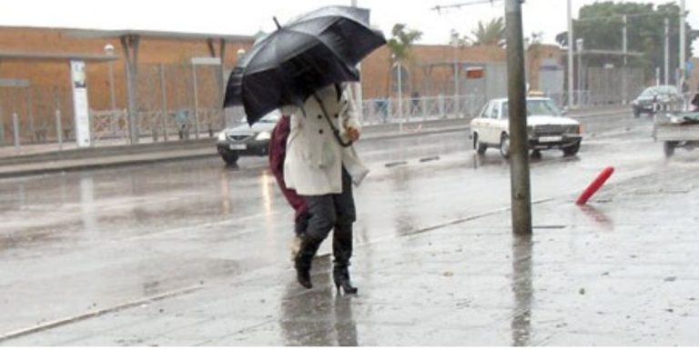 أمطار وثلوج مرتقبة يوم غد الجمعة بعدد من المناطق المغربية