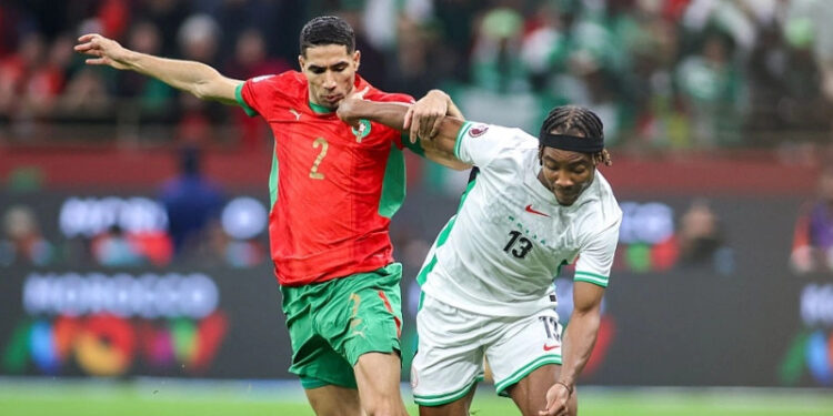 حكيمي يحطم رقما قياسيا مع المنتخب المغربي