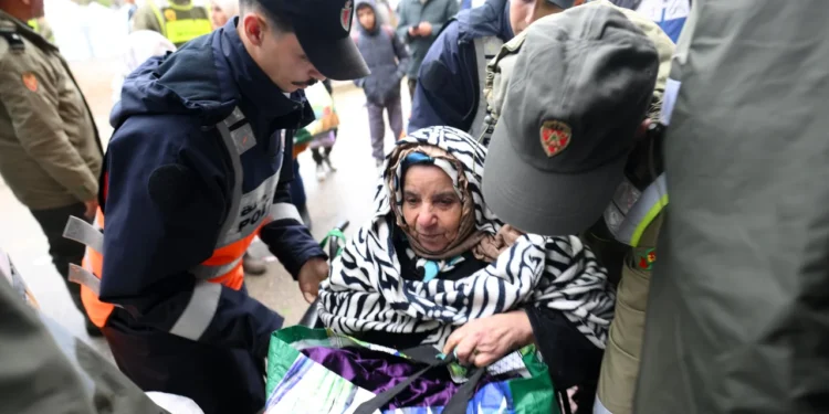مبادرة إنسانية نادرة: عائلة ناظورية تضع خمس شقق رهن آسر متضررة من فيضانات القصر الكبير