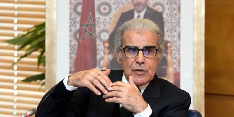 والي بنك المغرب: تجاوز سعر برميل النفط 120 دولار يعتبر “عتبة حرجة”