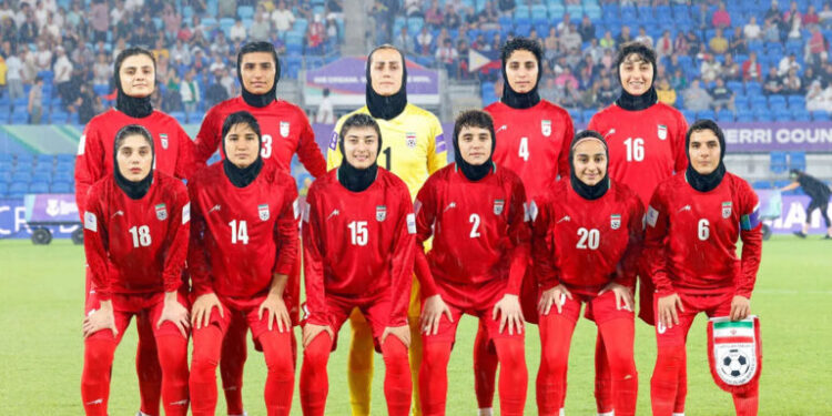 ترامب يطلب من أستراليا منح اللجوء للاعبات منتخب إيران لكرة القدم