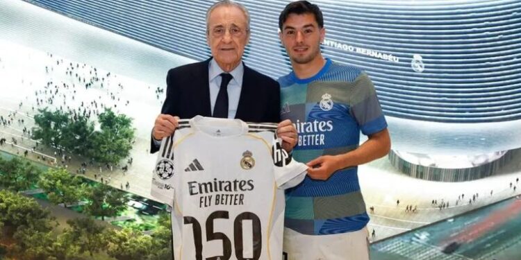 بيريز يكرم إبراهيم دياز بملعب البرنابيو