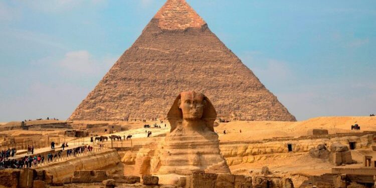 مصر توسع تسهيلات السفر للمغاربة بإطلاق تأشيرة لمدة خمس سنوات