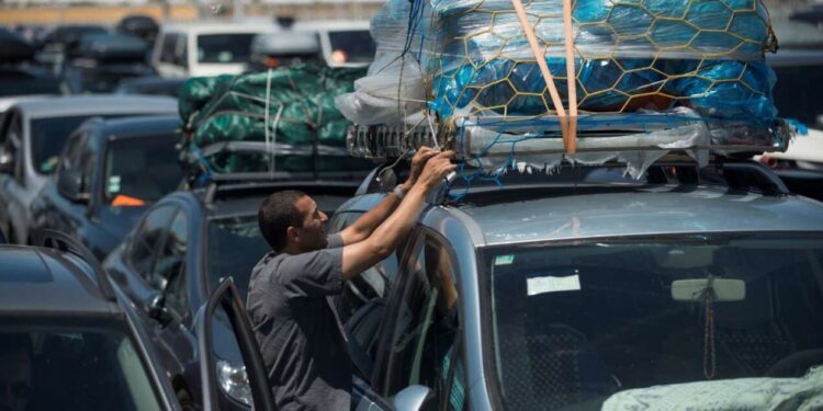 غضب مهنيي نقل الأمتعة بين المغرب وأوروبا يتصاعد بالناظور واحتجاج مرتقب ضد قرار منع الحمولة فوق المركبات