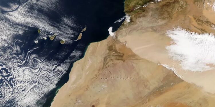 “ناسا” توثق العاصفة الرملية الكبرى بين الصحراء وجزر الكناري