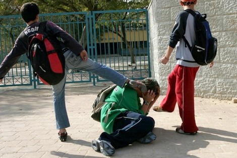 زايو تعاني أزمة تربية صامتة والعنف يحاصر المؤسسات التعليمية في ظل غياب دور الأسر