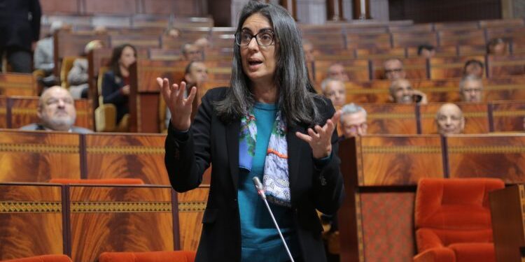 نادية فتاح : لن أستقيل من الحكومة وعرض إصلاح التقاعد أصبح جاهزا