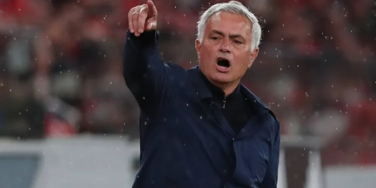 مورينيو يتفق مع ريال مدريد مبدئياً… وغرفة الملابس أول التحديات