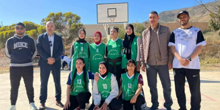 ثانوية حسان بن ثابت بزايو تختتم دوري الأقسام في كرة الطائرة والسلة +صور