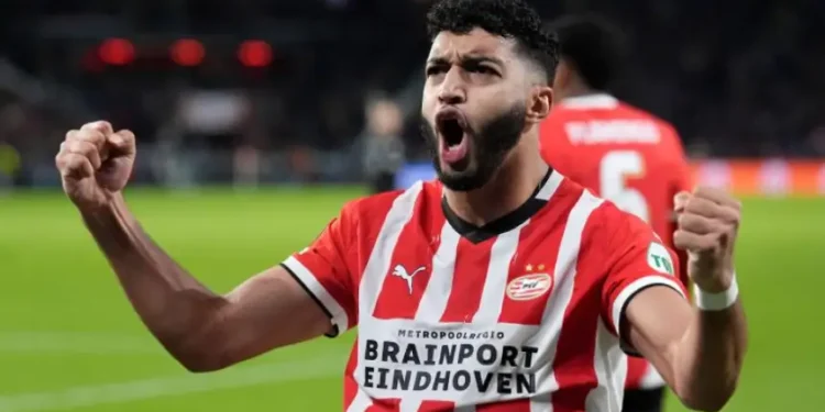 الصيباري يتوج بجائزة أفضل لاعب في الدوري الهولندي