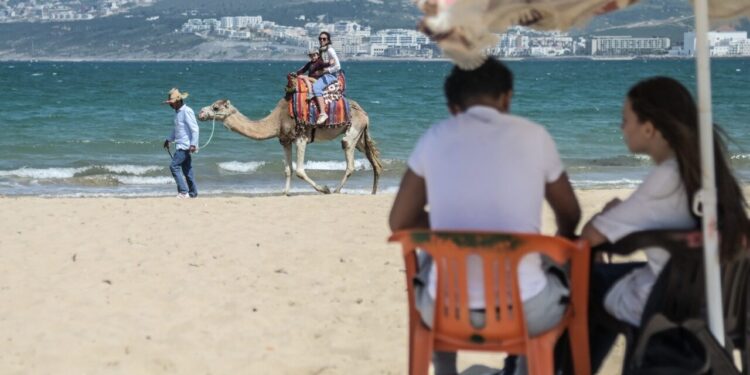 العطلة الصيفية ترهق ميزانية الأسر المغربية