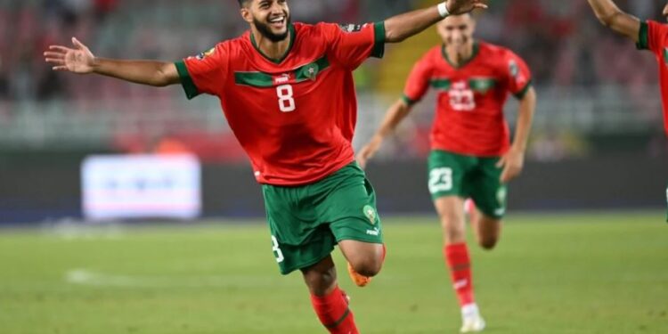 نجم المنتخب المغربي يحسم وجهته المقبلة بمبلغ كبير