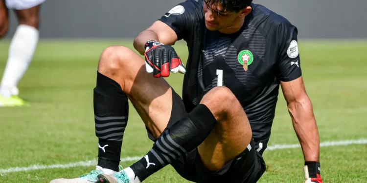 مصدر من داخل معسكر المنتخب يكشف حقيقة وضعية بونو الصحية