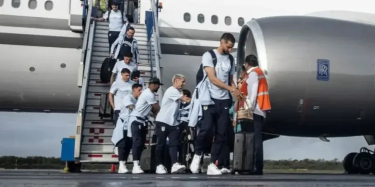 مشاكل المونديال لاتننهي..منتخب ممنوع من دخول دخول أمريكا بسبب خطأ إداري!