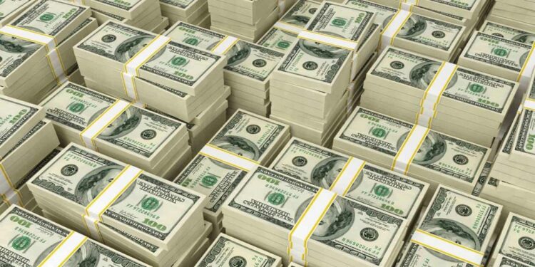 ارتفاع سعر الدولار مدعوما بتزايد الطلب على الأصول الآمنة