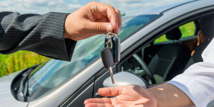 الحكومة تقر إجراءات جديدة في قطاع كراء السيارات