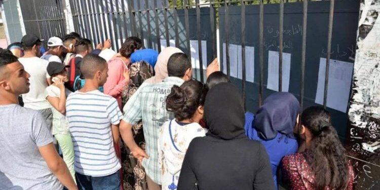 بعد نيل الباكالوريا.. التلاميذ الناجحون يصطدمون بالواقع وصعوبة الولوج لمعاهد الإستقطاب المحدود