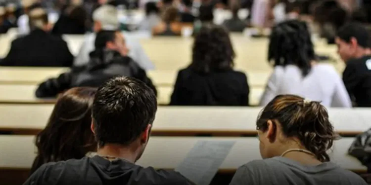 تأخر نتائج الجامعات يحرم طلبة من مباريات التوظيف والتكوين