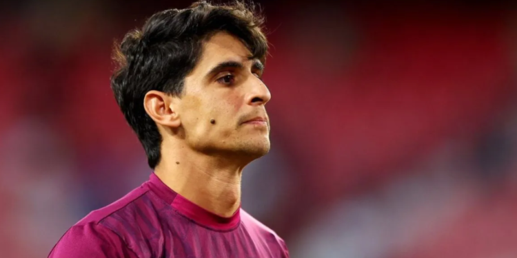مفاجأة مدوية.. الهلال يدرس بيع حارسه المغربي بونو