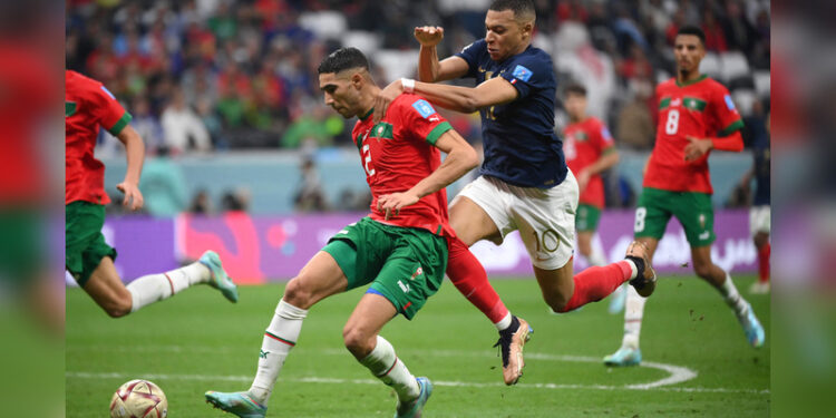 قرار مفاجئ من “فيفا” قبل انطلاق قمة المغرب وفرنسا