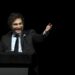 رئيس الأرجنتين يُفاجئ رفاق ميسي