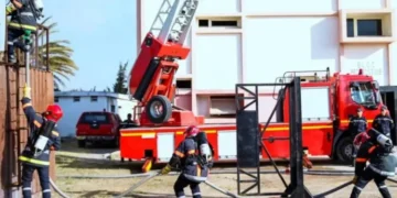 النيران تندلع بمصنع للأغطية بين أولاد ستوت وبني وكيل أولاد امحند