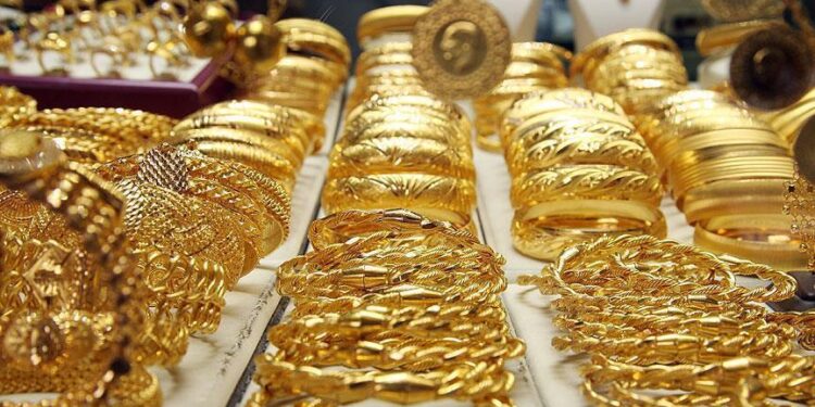 رغم هبوط الذهب عالميا.. تجار الذهب بالمغرب يتمسكون بأسعار قياسية