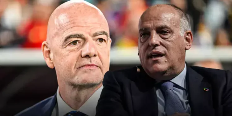 رئيس رابطة الدوري الإسباني: الفيفا دمرت كرة القدم.. وإنفانتينو “انتهى”