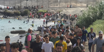 تقرير إسباني: لا أدلة كافية على تعمد المغرب السماح بالعبور الجماعي إلى سبتة