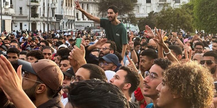 “جيل زد 212” تتبرأ من دعوات للتظاهر في الشارع وتندد بحسابات وهمية تتحدث باسمها