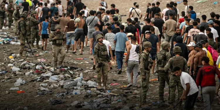 إسبانيا تلغي إجازات العسكريين في سبتة تحسباً لمحاولة اقتحام جديدة