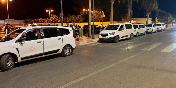 غضب في السعيدية وشكايات من “زيادات” في تسعيرة سيارات الأجرة نحو بركان