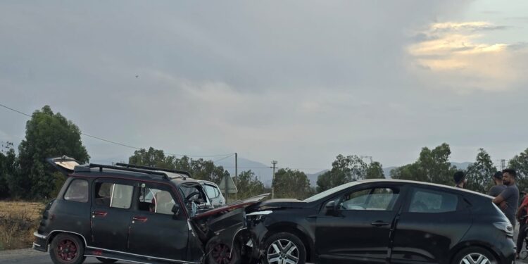 صورة.. تجاوز متهور يقلب رحلة بين بركان وأكليم إلى حادثة سير خطيرة وخسائر مادية كبيرة