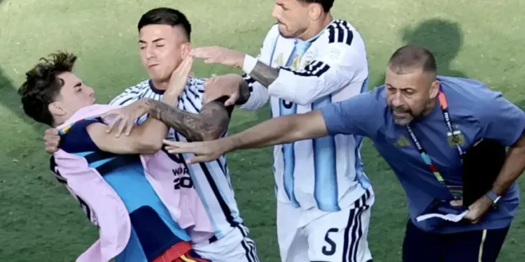 الفيفا يضرب بقوة ويسلط عقوبات ثقيلة على الأرجنتين عقب أحداث نهائي مونديال 2026
