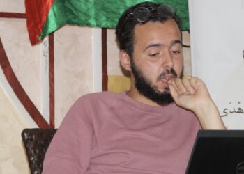 ابن زايو عصام لحسيني يكتب..الترحال السياسي: اغتيالٌ للمحاسبة الانتخابية وإفراغٌ للديمقراطية من مضمونها