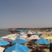 عاصفة ريحية مفاجئة تهز شاطئ رأس الماء وتجبر المصطافين على مغادرة المكان