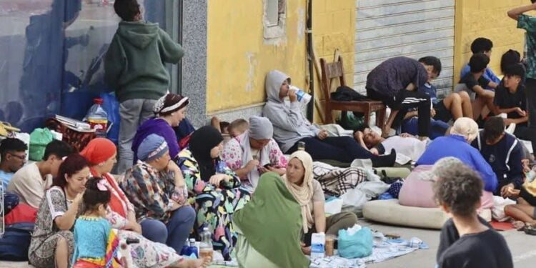 بين 3 و5 آلاف مهاجر مغربي يواصلون البقاء في سبتة رغم حملات الإرجاع