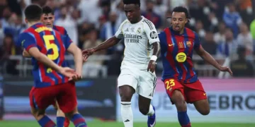 لماذا انطلقت منافسات “الليغا” دون برشلونة وريال مدريد؟