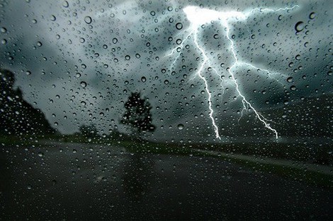 الأرصاد تتوقع زخات مطرية وعواصف رعدية بهذه المدن المغربية