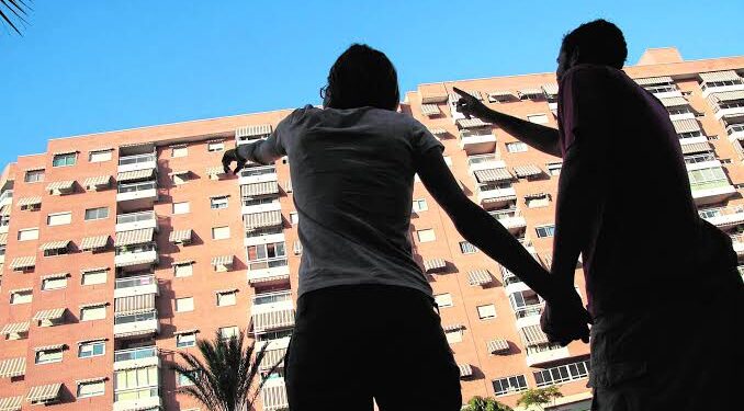 المغاربة في صدارة الأجانب المقيمين المشترين للمنازل في إسبانيا..